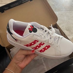 Brand New Adidas grand court Minnie Mouse sneakers